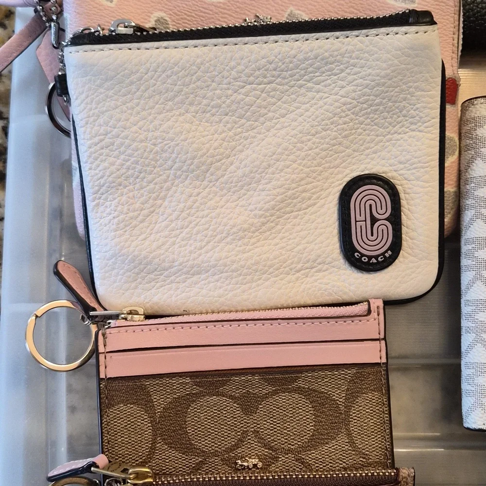 Michael Kors and Coach Wristlet and Card Holder Collection. - Picture 3 of 6